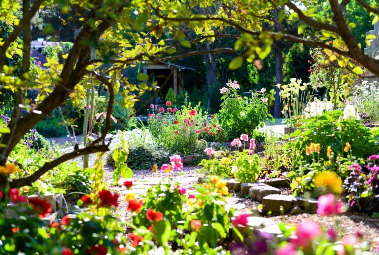 20 Garden Ideas That Make Your Backyard Come Alive